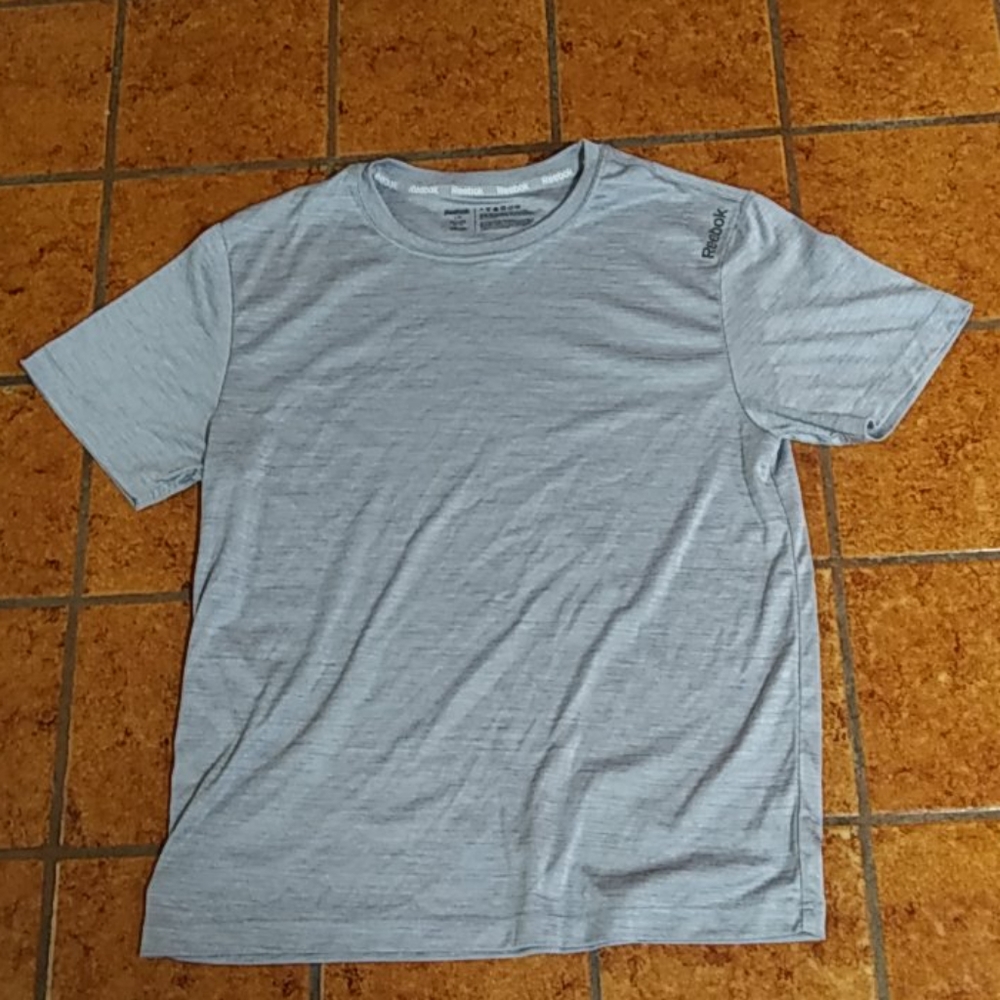 Reebok T-shirt
